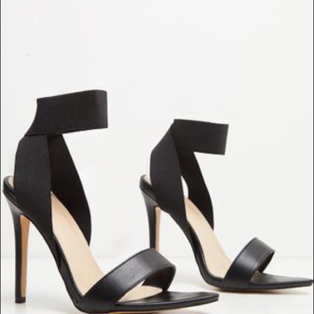 Elastic Strap Pointed Heels